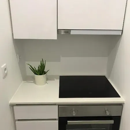 招待所 Good Night Lis *